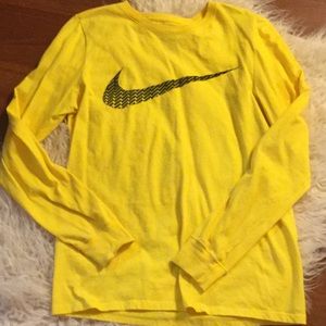 Men’s Nike long sleeve tee